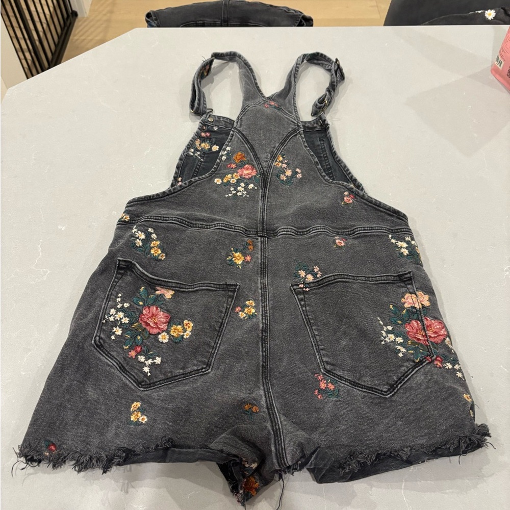 DRIFTWOOD Black Floral embroidered Shortalls - Picture 2 of 10